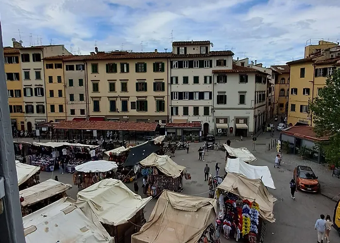 Alojamento de Acomodação e Pequeno-almoço Il Mercato 4*